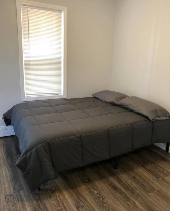 Private 2-Bedroom With Free Parking And Direct Bus To Nyc Manhattan Only 2 Blocks Away Linden Zewnętrze zdjęcie